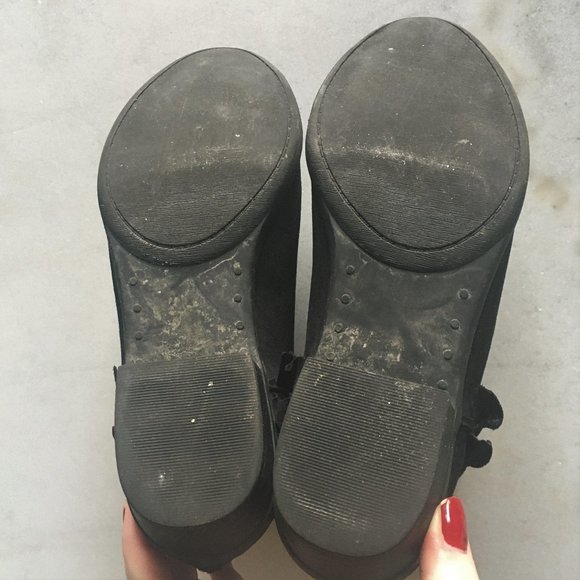 JustFab black chelsea ankle boots / booties ruffle - Picture 10 of 10